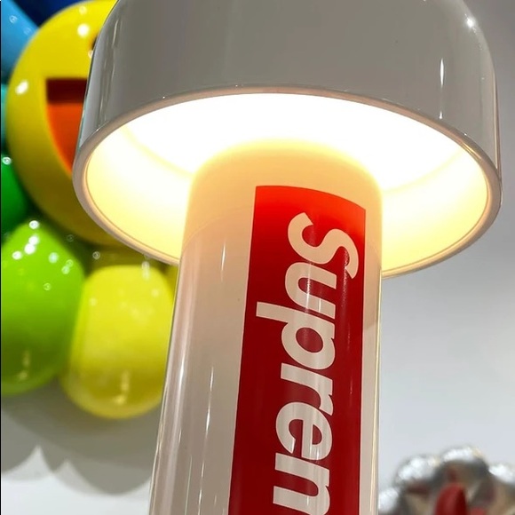 Supreme x FLOS lamp - Picture 2 of 5